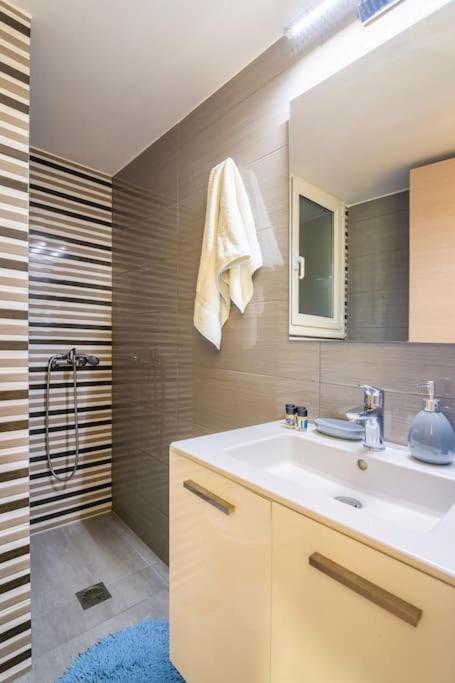 Innova I Apartment *